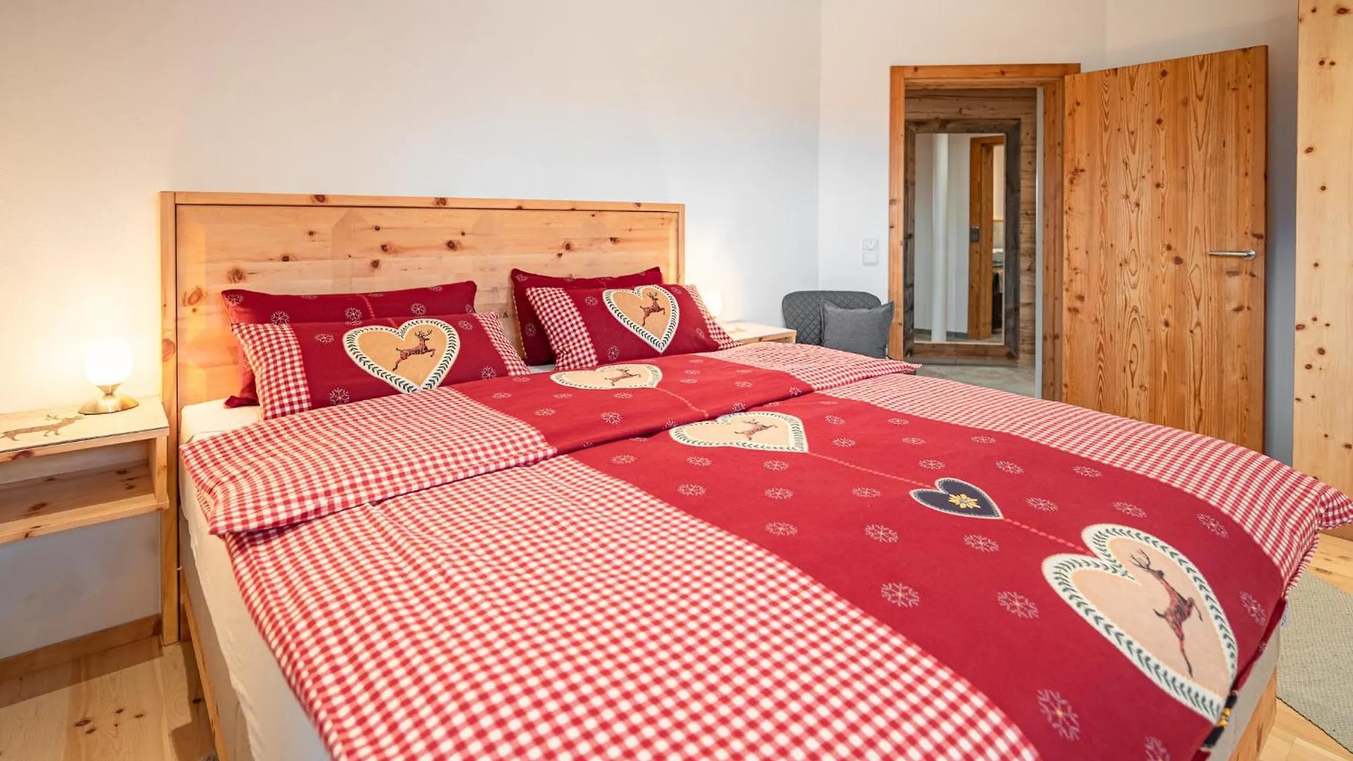Luxus Chalet Im Allgaeu - Zirbenholz Schlafzimmer - Terrasse Mit Bergblick - Infrarotkabine Blaichach